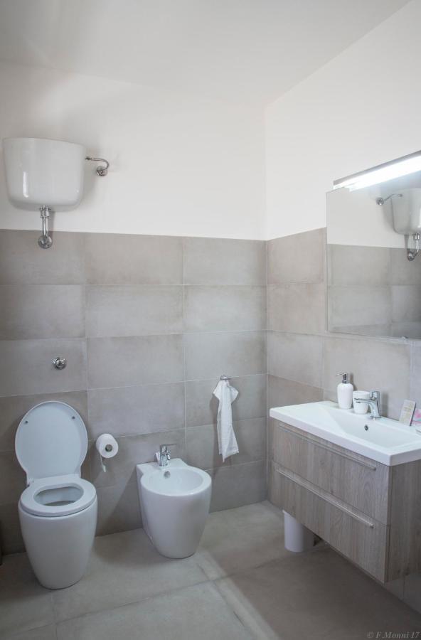 B&B Agata E Gli Altri Тортоли Экстерьер фото