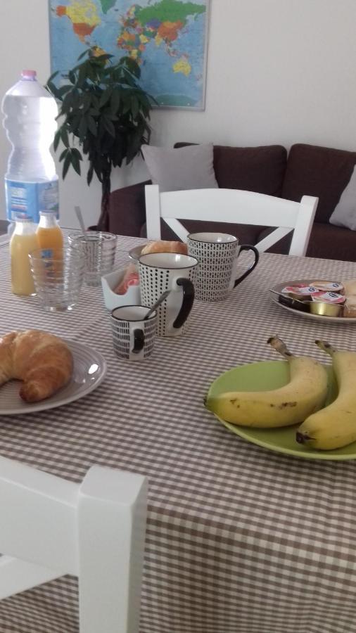 B&B Agata E Gli Altri Тортоли Экстерьер фото